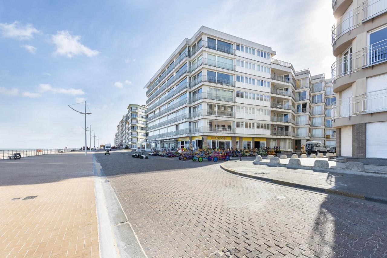Zonnig En Gezellig Appartement Met Zijdelings Zeezicht En Zwembad In Koksijde Ngoại thất bức ảnh